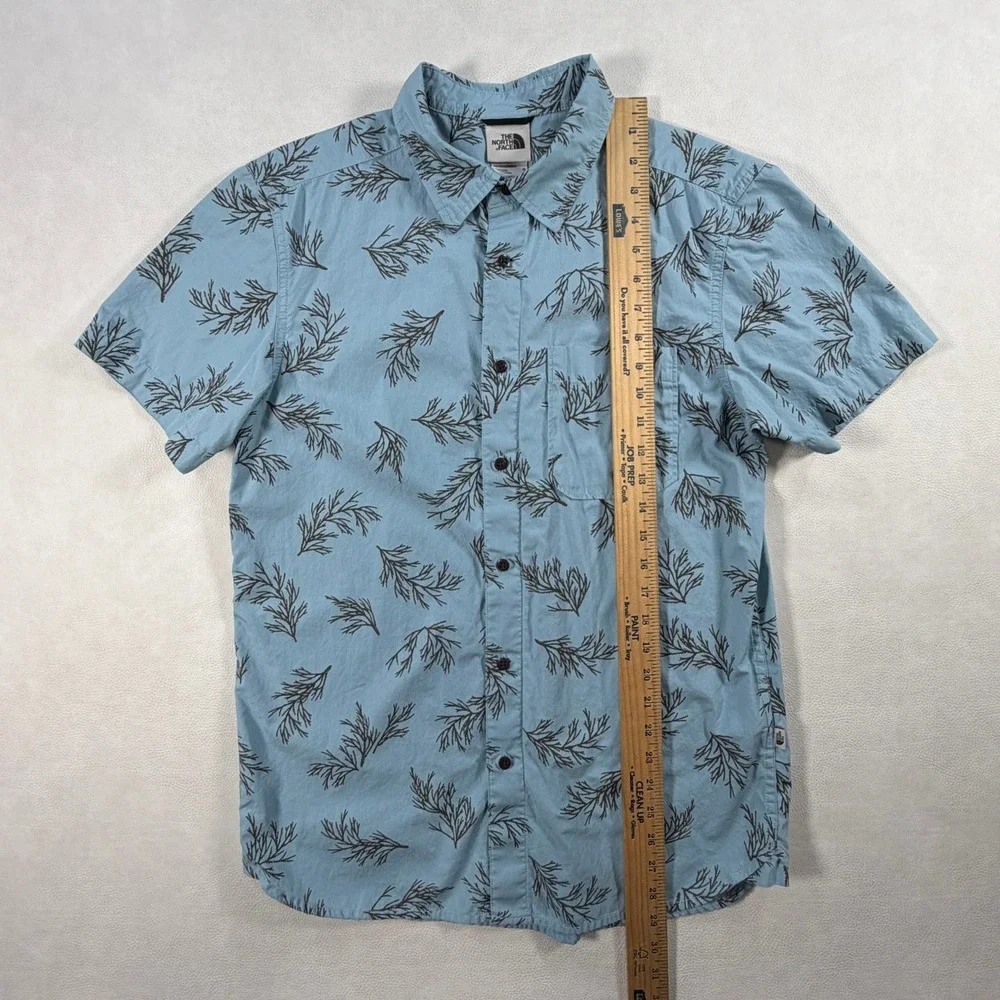 The North Face Mens Medium Blue Seaweed Print Cotton Short Sleeve Button Shirt